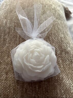 Rose candle